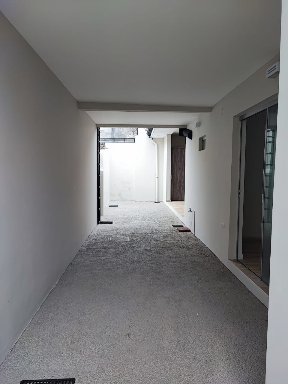 ALQUILO HERMOSA Y AMPLIA CASA CERCA DE LA QUINTA SAN JOSE — foto 3