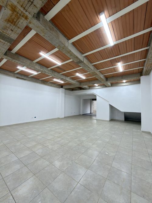 Bodega en arriendo en Nuevo Sotomayor, Bucaramanga, 185 m² · foto 3 de 6