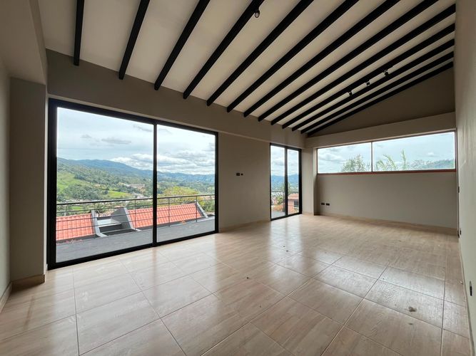 Casa de 3 alcobas en arriendo en El Retiro, 315 m² · foto 12 de 19
