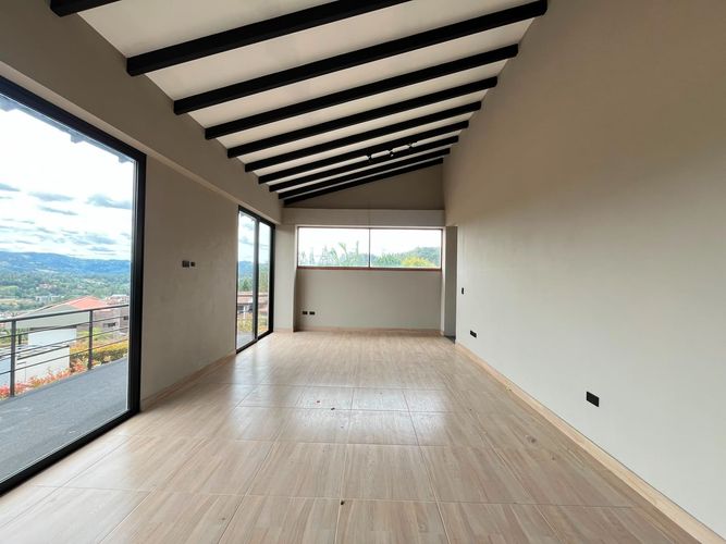 Casa de 3 alcobas en arriendo en El Retiro, 315 m² · foto 14 de 19