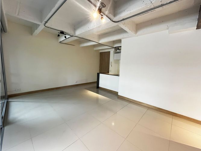 Apartamento de 2 alcobas en arriendo en Los Balsos, Medellín, 77 m² · foto 2 de 18