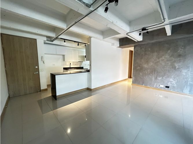 Apartamento de 2 alcobas en arriendo en Los Balsos, Medellín, 77 m² · foto 4 de 18
