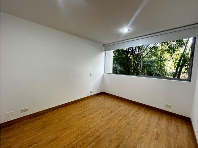 Apartamento de 2 alcobas en arriendo en Los Balsos, Medellín, 77 m² · foto 8 de 18