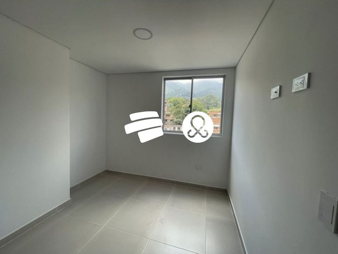 Apartamento de 3 alcobas en venta en Toledo, La Estrella, 75 m² · foto 3 de 9