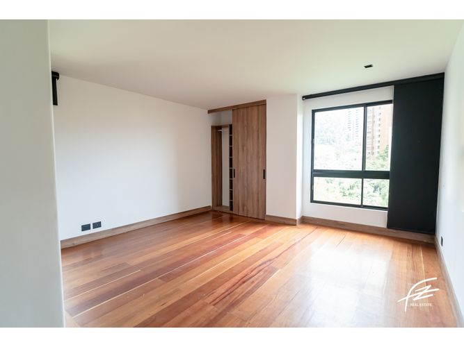 Apartamento en venta en El Poblado, Medellín · foto 4 de 22