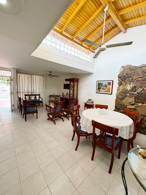 Casa en venta en Quinta Bosch, Cúcuta · foto 2 de 24