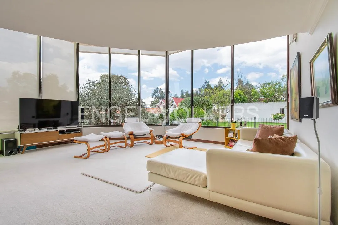 Casa en venta en Guaymaral, Bogotá · foto 2 de 18