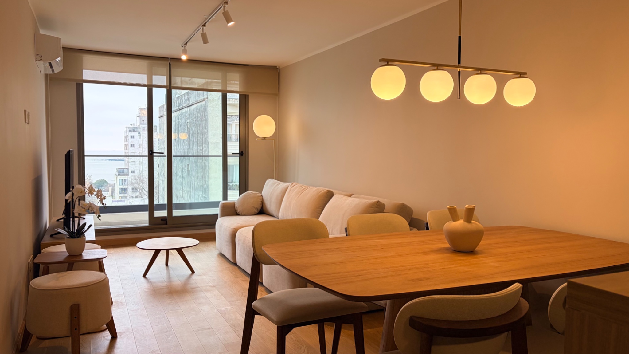 Alquiler Apto AMOBLADO 2 dorm | PUNTA CARRETAS