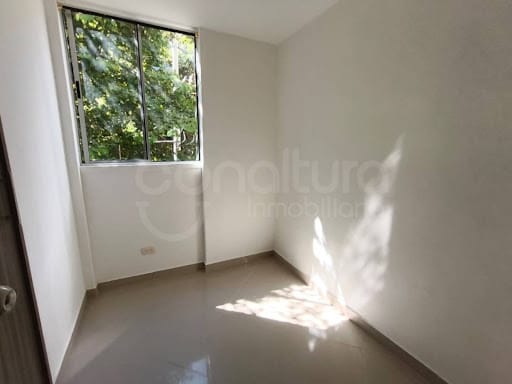 Apartamento de 3 alcobas en arriendo en La Navarra, Bello, 55 m² · foto 10 de 17