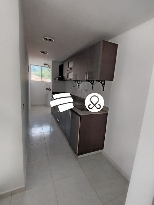 Apartamento de 3 alcobas en venta en La Maria, Copacabana, 75 m² · foto 4 de 24