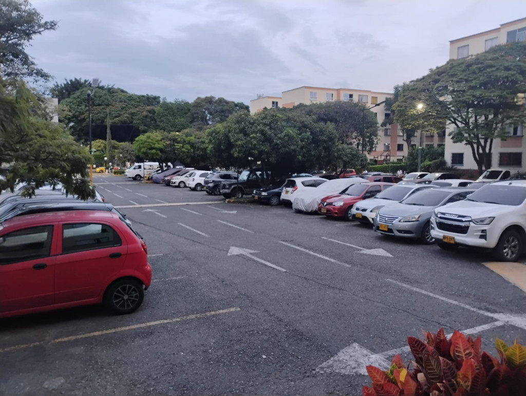 Apartamento en venta en Cañaverales, Cali · foto 2 de 24