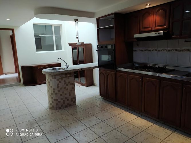 Casa de 5 alcobas en venta en La Esmeralda, Bogotá, 363 m² · foto 10 de 24