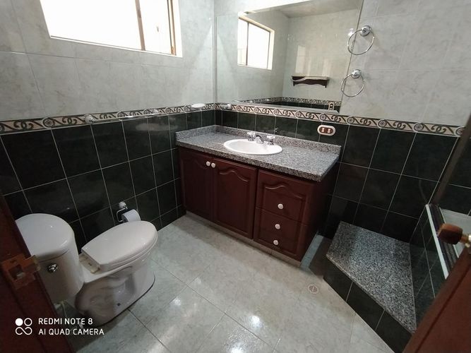 Casa de 5 alcobas en venta en La Esmeralda, Bogotá, 363 m² · foto 20 de 24