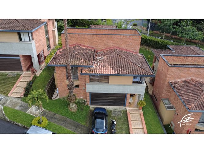 Casa de 4 alcobas en venta en Mesa, Envigado, 350 m² · foto 2 de 24