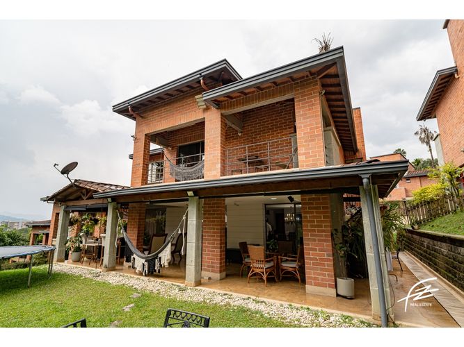Casa de 4 alcobas en venta en Mesa, Envigado, 350 m² · foto 3 de 24