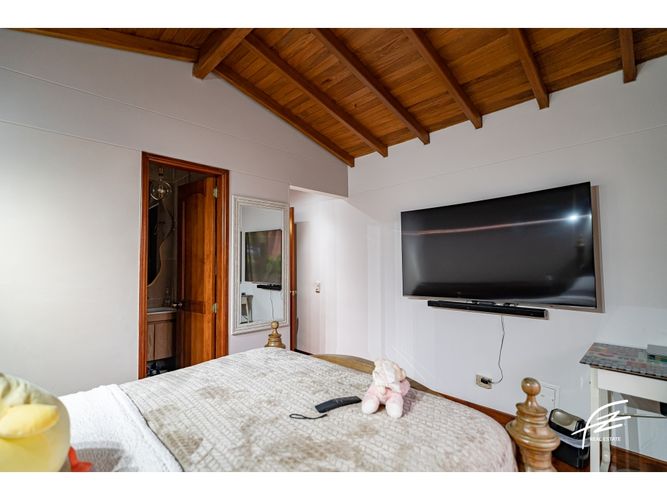 Casa de 4 alcobas en venta en Mesa, Envigado, 350 m² · foto 22 de 24