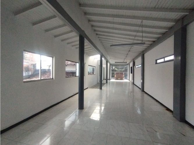 Casa de 1 alcoba en venta en Astorga, Medellín, 490 m² · foto 2 de 24