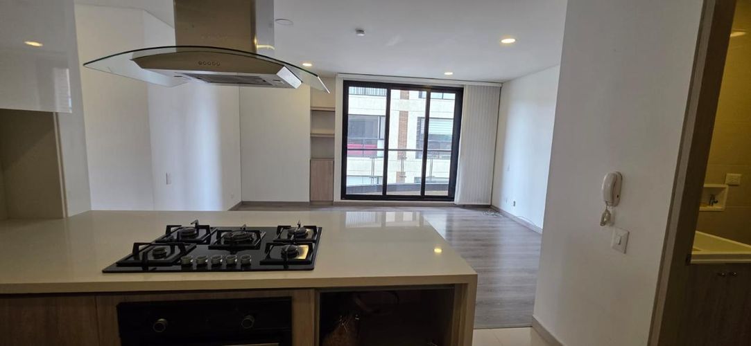 Apartamento de 2 alcobas en venta en Prados De La Sabana, Bogotá, 81 m² · foto 3 de 15