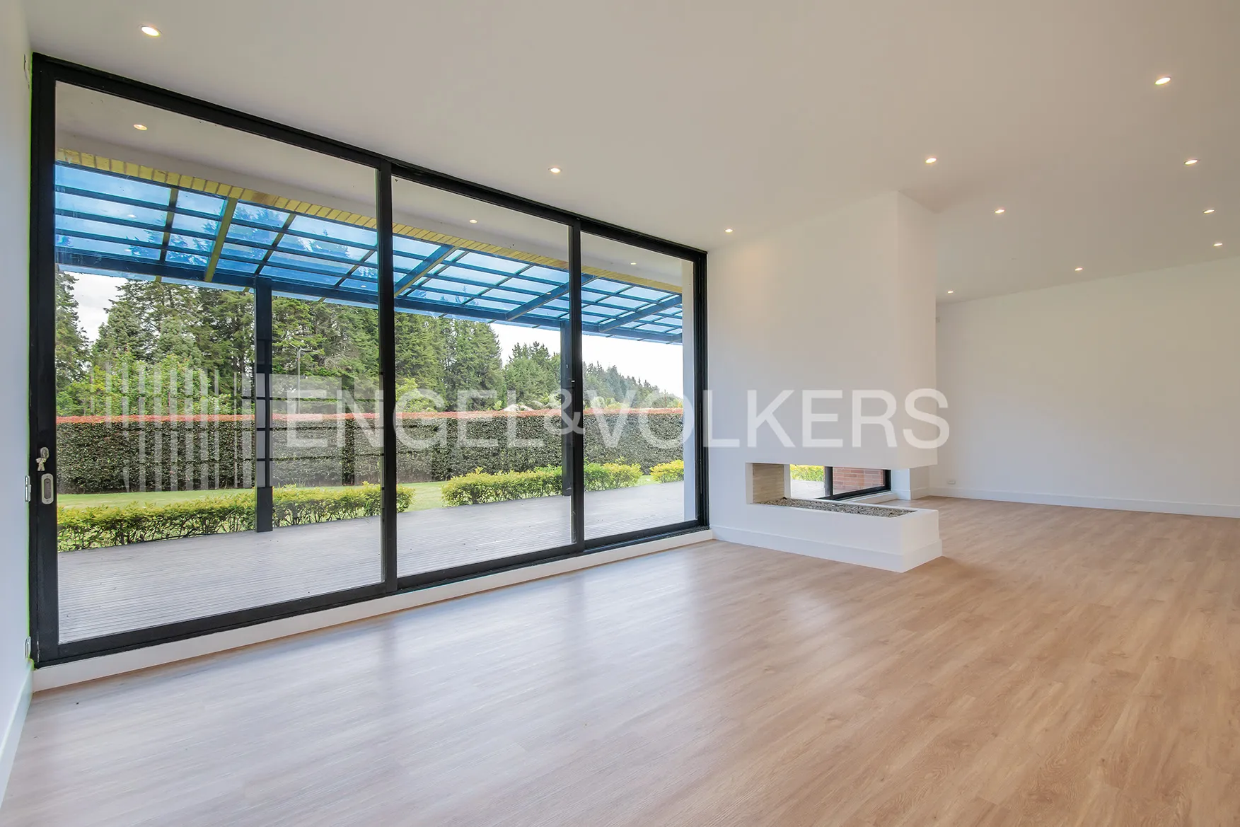 Casa en venta en Guaymaral, Bogotá · foto 2 de 20