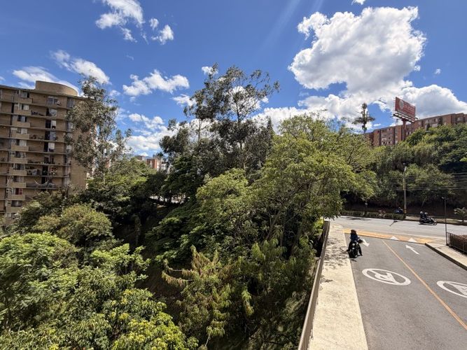 Apartamento de 1 alcoba en venta en El Poblado, Medellín, 33 m² · foto 18 de 23