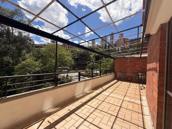 Apartamento de 1 alcoba en venta en El Poblado, Medellín, 33 m² · foto 20 de 23