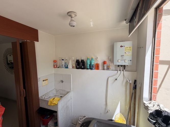 Apartamento de 1 alcoba en venta en El Poblado, Medellín, 33 m² · foto 22 de 23