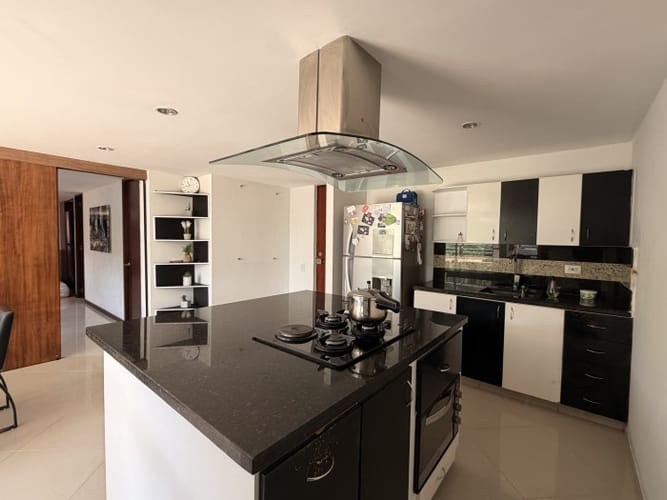 Apartamento de 1 alcoba en venta en El Poblado, Medellín, 33 m² · foto 23 de 23