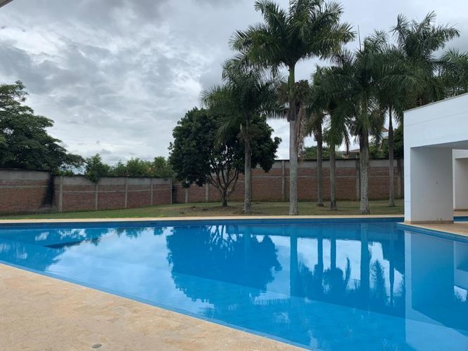 Casa de 11 alcobas en venta en Ciudad Jardin, Cali · foto 12 de 23