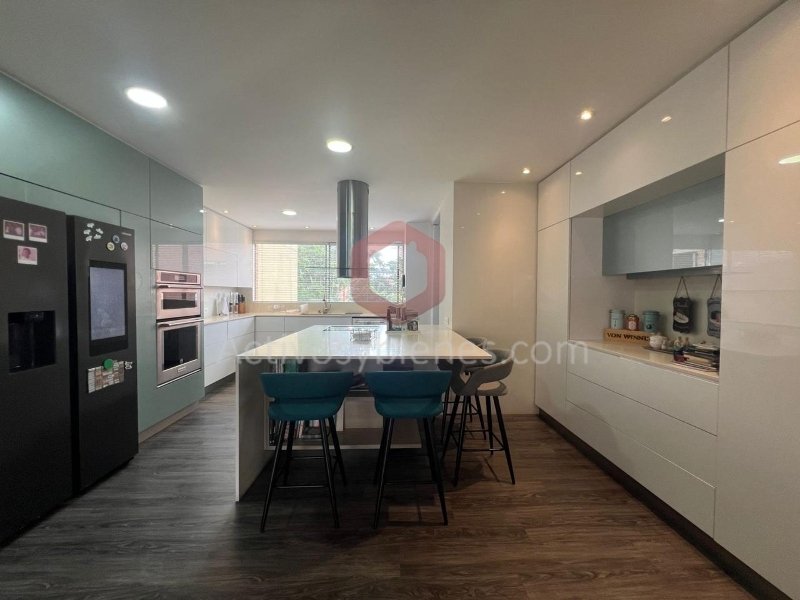 Apartamento en arriendo en El Poblado, Medellín · foto 2 de 24