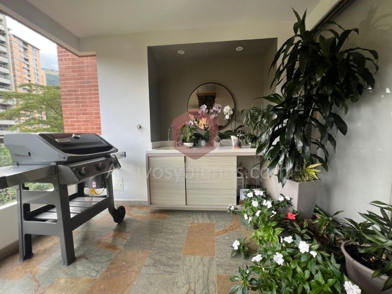 Apartamento en arriendo en El Poblado, Medellín · foto 13 de 24