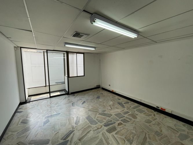 Local en venta en Versalles, Cali, 250 m² · foto 11 de 24