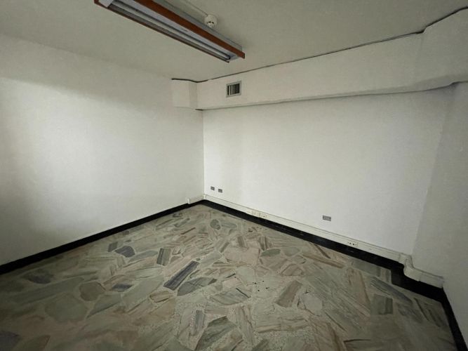 Local en venta en Versalles, Cali, 250 m² · foto 13 de 24