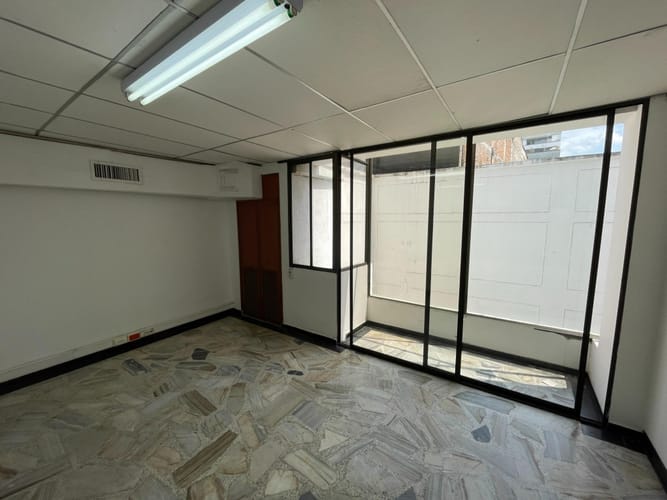 Local en venta en Versalles, Cali, 250 m² · foto 15 de 24
