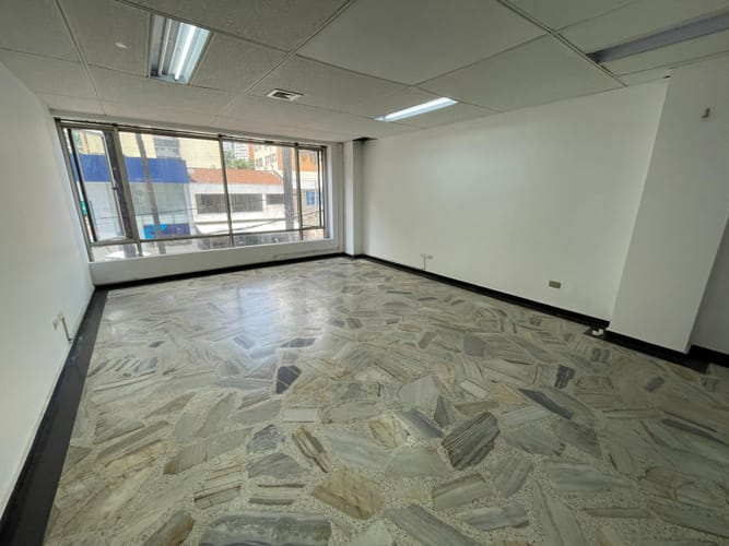 Local en venta en Versalles, Cali, 250 m² · foto 18 de 24