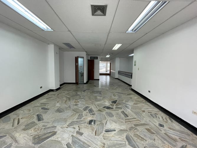 Local en venta en Versalles, Cali, 250 m² · foto 21 de 24