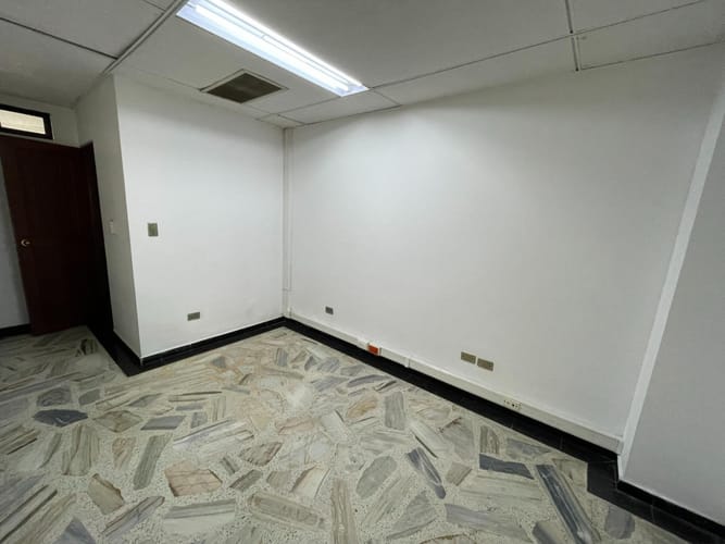 Local en venta en Versalles, Cali, 250 m² · foto 24 de 24