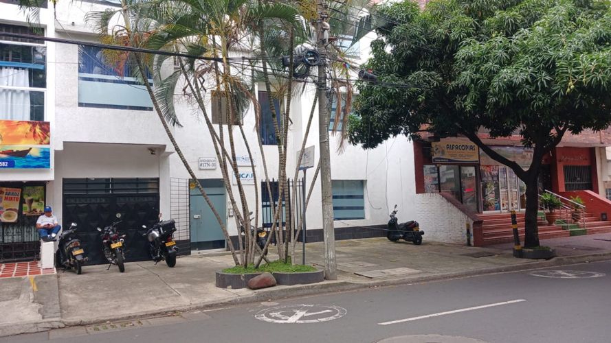 Edificio en venta en Versalles, Cali, 659 m² · foto 2 de 24