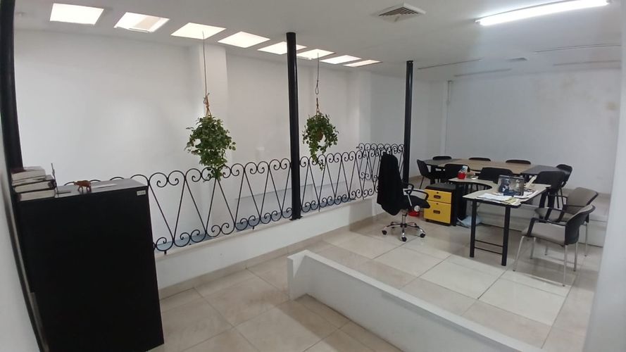 Edificio en venta en Versalles, Cali, 659 m² · foto 4 de 24