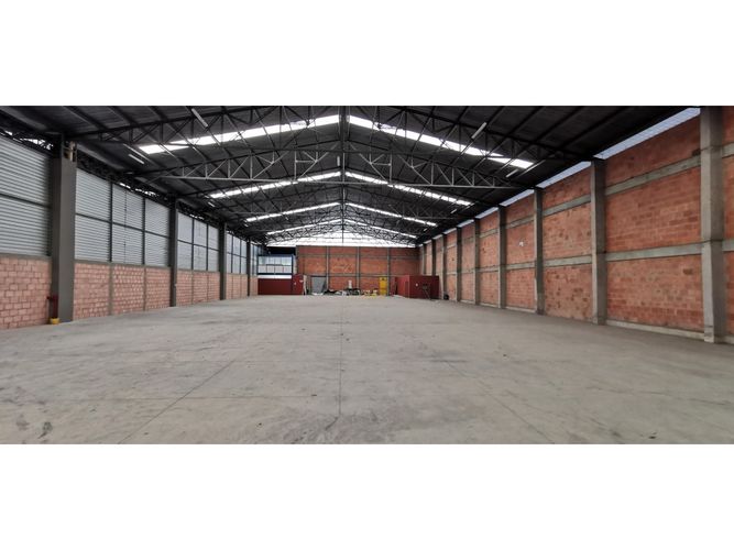 Bodega en arriendo en Cartagenita, Mosquera, 1600 m² · foto 2 de 6