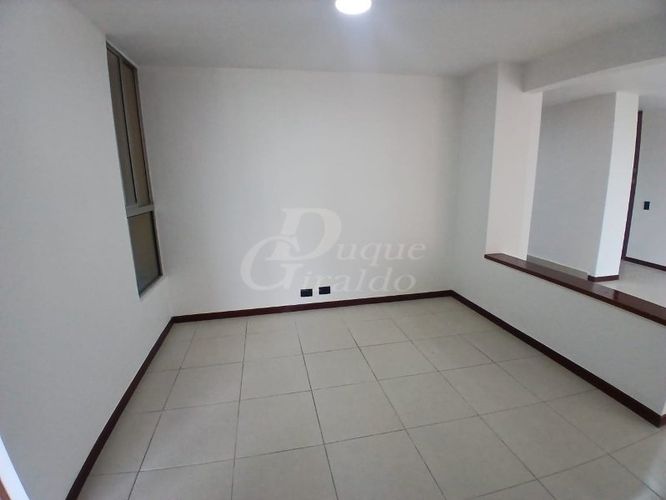 Apartamento de 2 alcobas en arriendo en Los Balsos, Medellín, 78 m² · foto 5 de 14