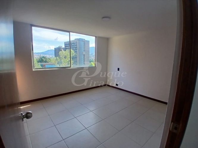 Apartamento de 2 alcobas en arriendo en Los Balsos, Medellín, 78 m² · foto 10 de 14