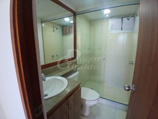 Apartamento de 2 alcobas en arriendo en Los Balsos, Medellín, 78 m² · foto 11 de 14