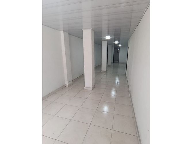 Casa de 6 alcobas en venta en Alamos, Armenia, 235 m² · foto 2 de 15