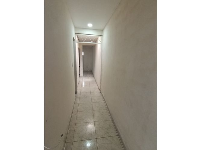 Casa de 6 alcobas en venta en Alamos, Armenia, 235 m² · foto 3 de 15