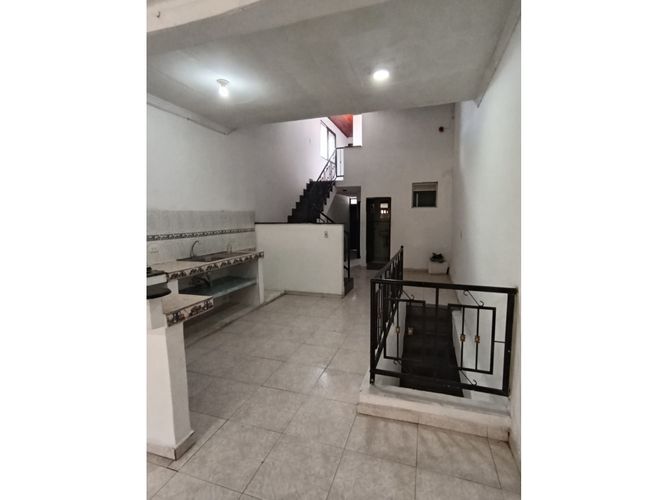 Casa de 6 alcobas en venta en Alamos, Armenia, 235 m² · foto 7 de 15