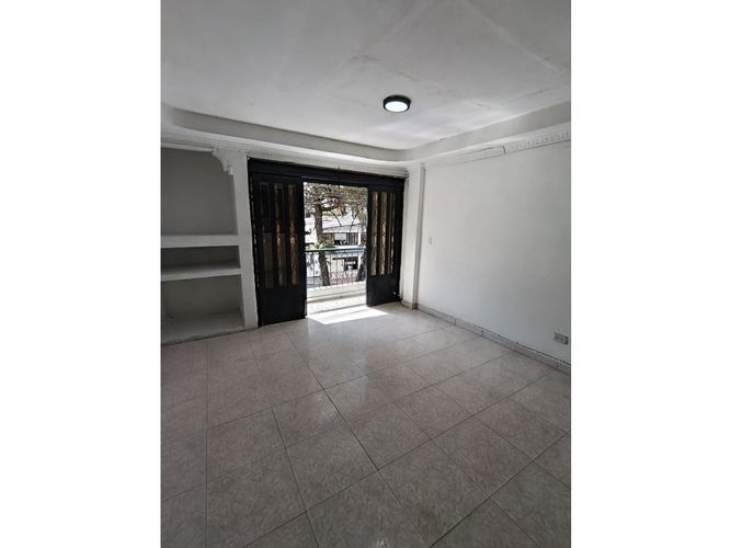 Casa de 6 alcobas en venta en Alamos, Armenia, 235 m² · foto 8 de 15
