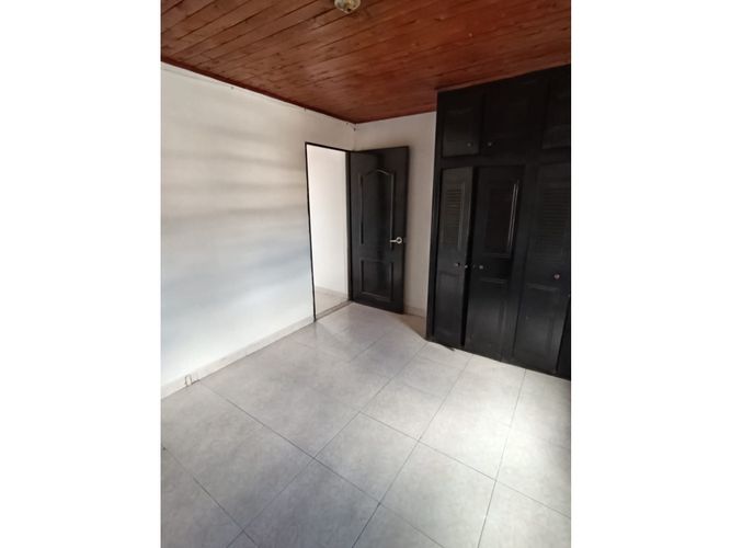 Casa de 6 alcobas en venta en Alamos, Armenia, 235 m² · foto 13 de 15