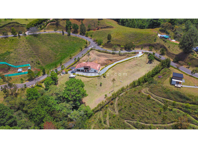 Casa de 5 alcobas en venta en Pantanillo, El Retiro, 315 m² · foto 2 de 19