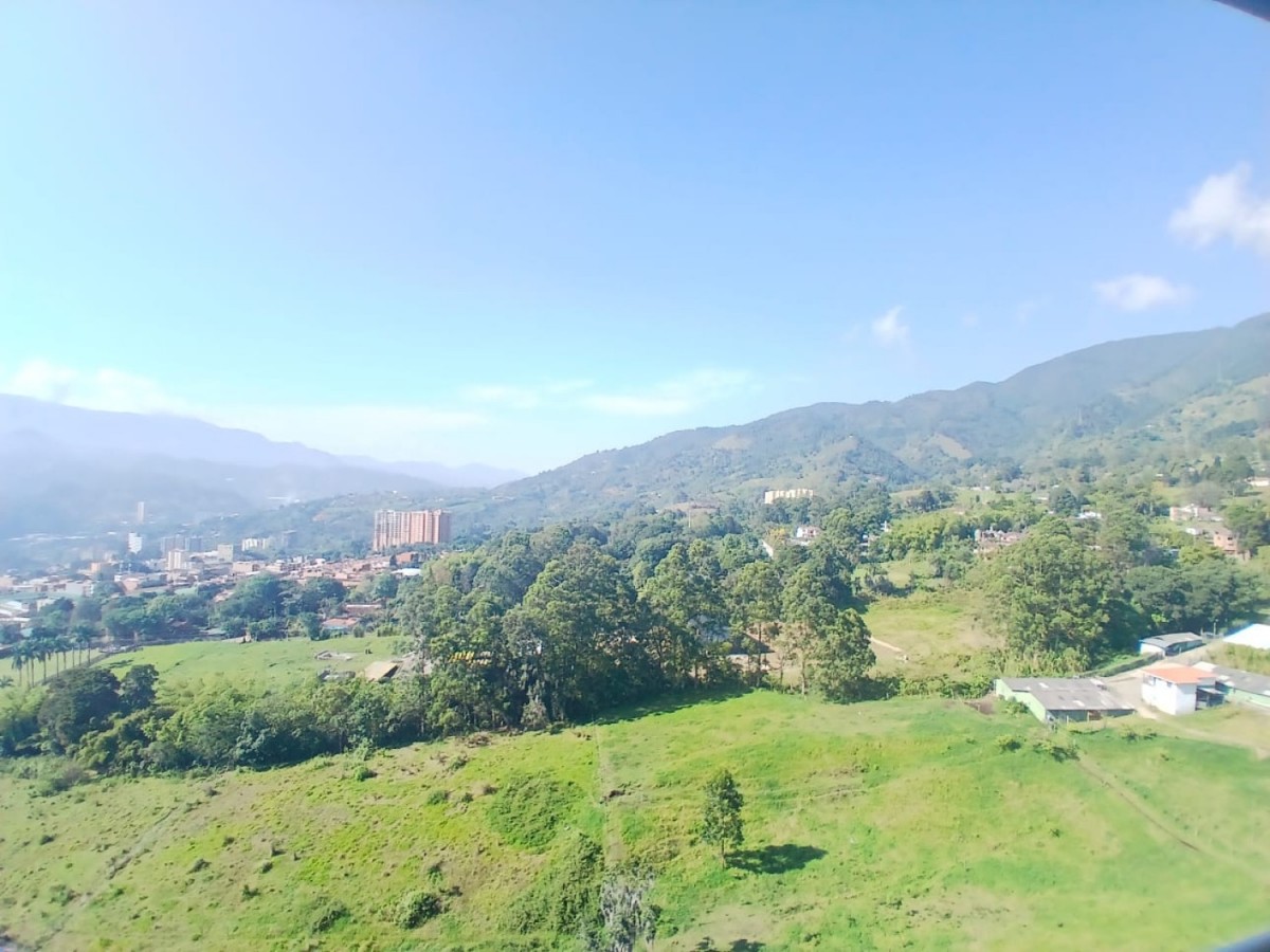 Apartamento en venta en La Ferreria, La Estrella · foto 5 de 14