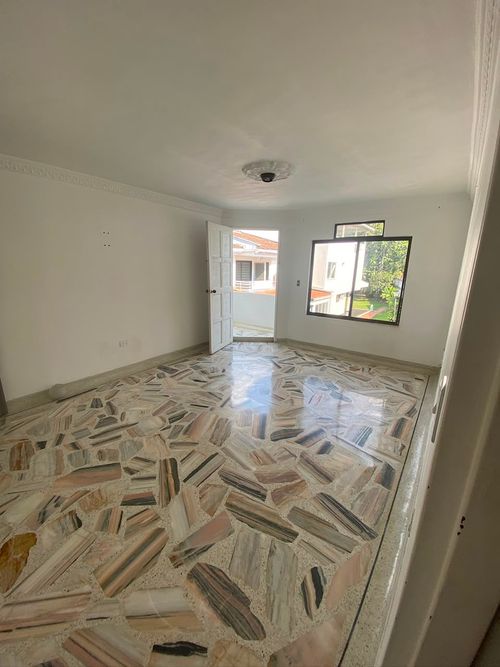 Casa de 5 alcobas en venta en Ciudad Jardin, Cali, 266 m² · foto 2 de 21